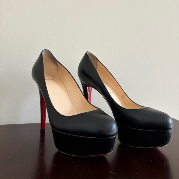 Christian Louboutin Bianca Pumps in Black Leather - Picture 3 of 8